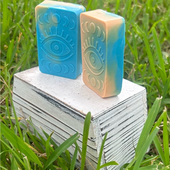 2 Pack Evil Eye Mystic Moon Scented Goat’s Milk Soap - Picture 3 of 5